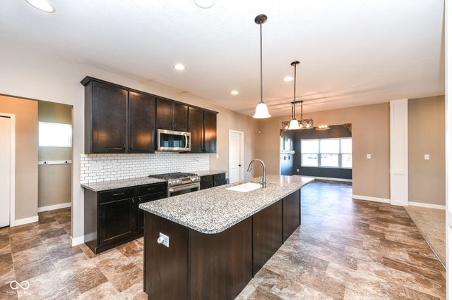 18372 Clayborne Drive, Westfield, IN 46074