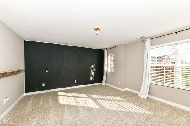 18372 Clayborne Drive, Westfield, IN 46074