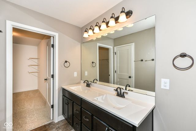 18372 Clayborne Drive, Westfield, IN 46074