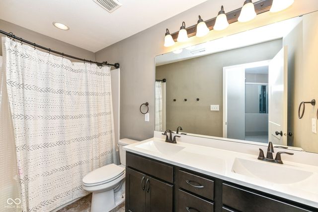 18372 Clayborne Drive, Westfield, IN 46074
