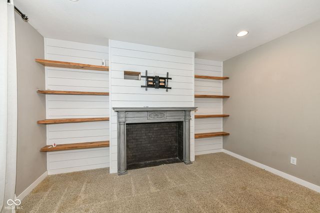 18372 Clayborne Drive, Westfield, IN 46074