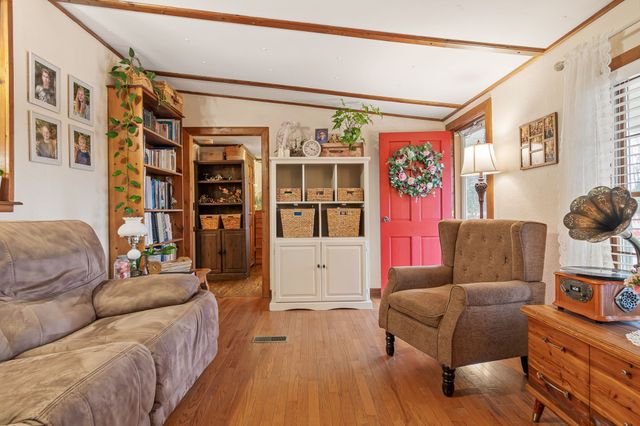 253 Henslee Rd, Shelbyville, TN 37160