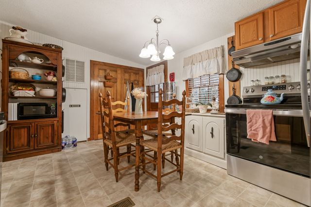 253 Henslee Rd, Shelbyville, TN 37160