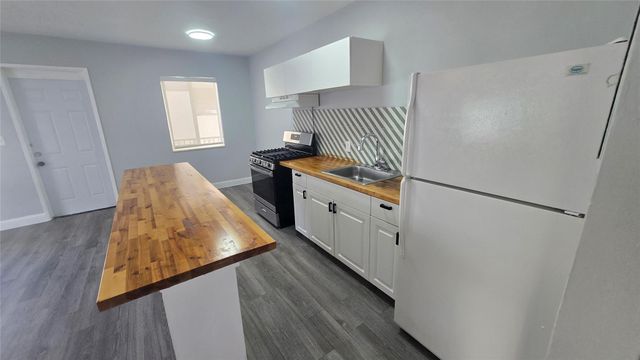 7725 Harding Avenue 7, Miami Beach, FL 33141