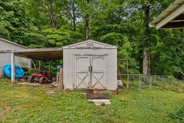 54 Tyler Ln, Erin, TN 37061