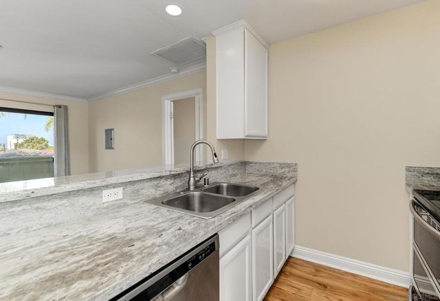 201 Twin Oaks Ave 5, Chula Vista, CA 91910