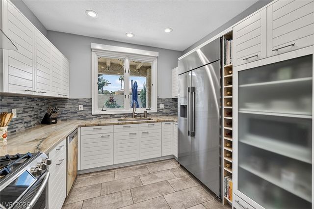 7402 Mission Hills Drive, Las Vegas, NV 89113