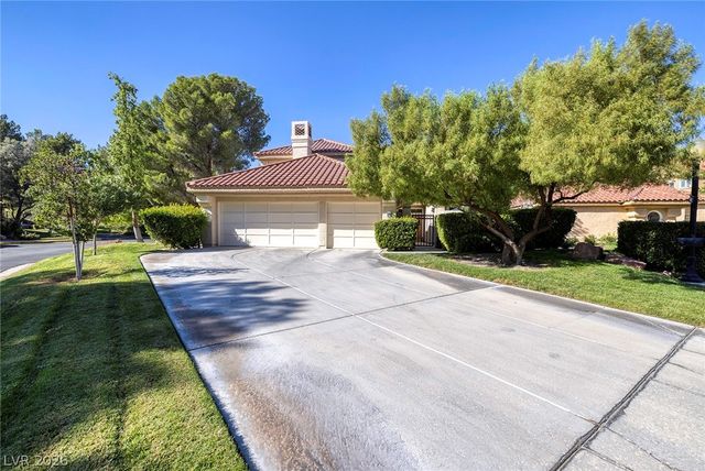 7402 Mission Hills Drive, Las Vegas, NV 89113
