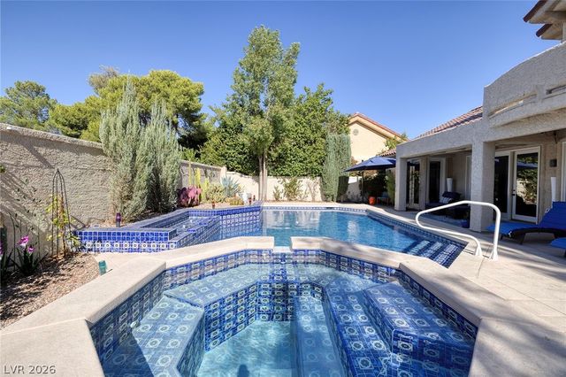 7402 Mission Hills Drive, Las Vegas, NV 89113