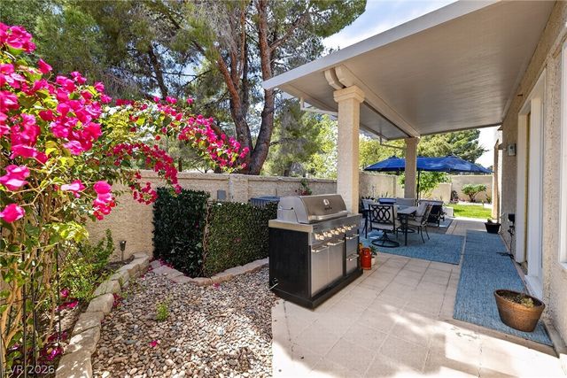 7402 Mission Hills Drive, Las Vegas, NV 89113