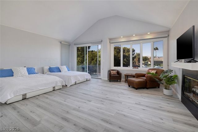 7402 Mission Hills Drive, Las Vegas, NV 89113