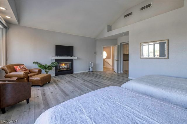 7402 Mission Hills Drive, Las Vegas, NV 89113