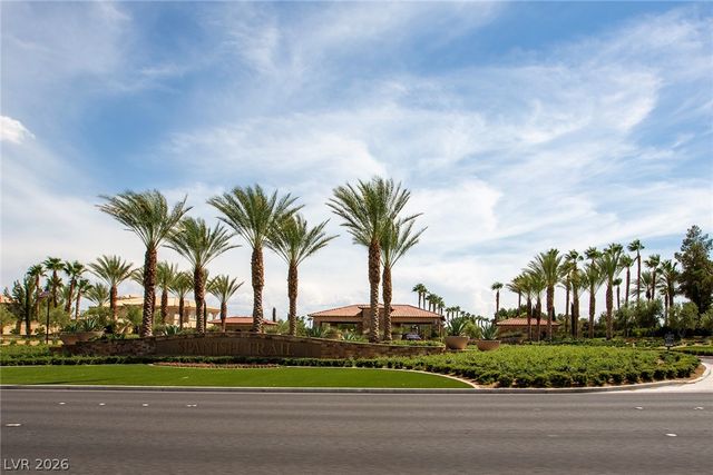 7402 Mission Hills Drive, Las Vegas, NV 89113