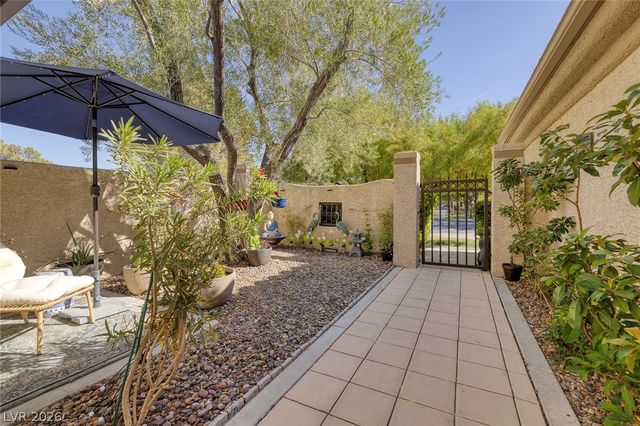 7402 Mission Hills Drive, Las Vegas, NV 89113