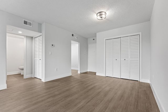 100 Kings Point Drive Unit 521, Sunny Isles Beach, FL 33160