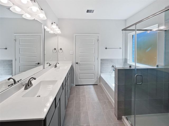 10902 Amador Peak Drive, Iowa Colony, TX 77583