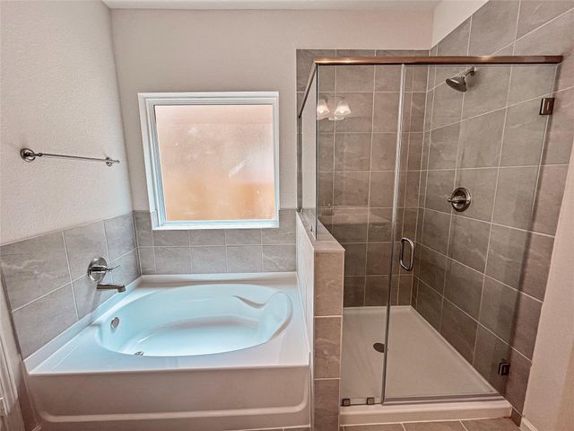 10902 Amador Peak Drive, Iowa Colony, TX 77583