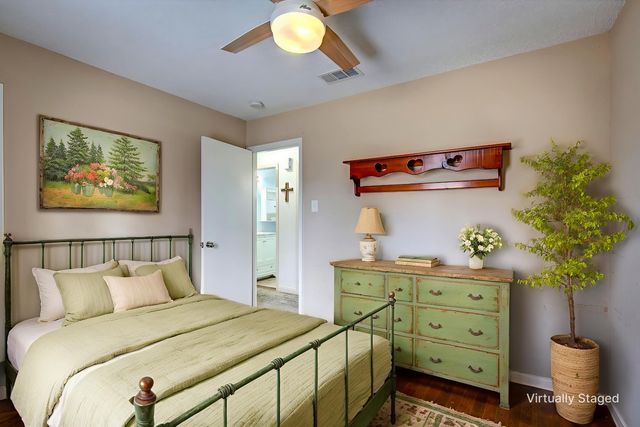 307 E Mccoulskey Street, Terrell, TX 75160