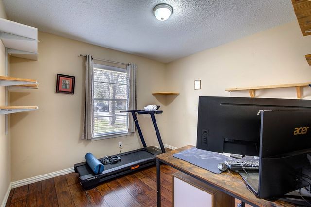 307 E Mccoulskey Street, Terrell, TX 75160