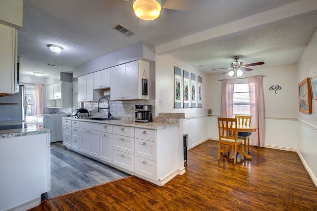 307 E Mccoulskey Street, Terrell, TX 75160