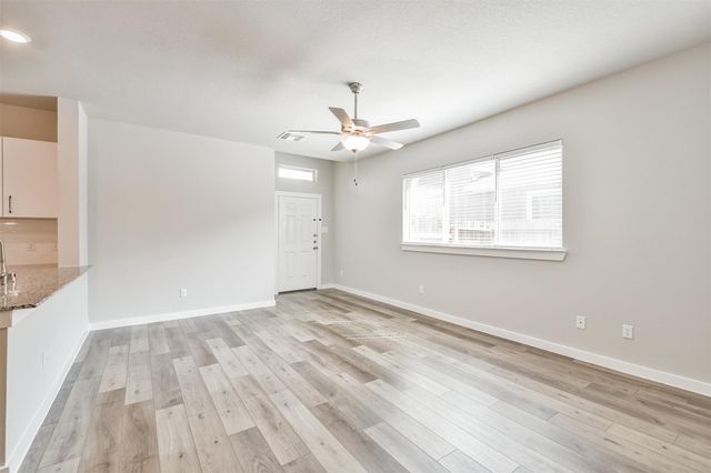 25121 Pacific Wren Drive, Magnolia, TX 77354