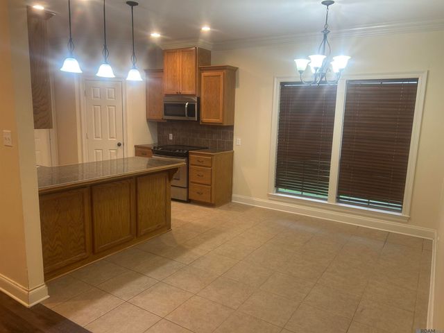15080 Garden Creek Dr, Walker, LA 70785