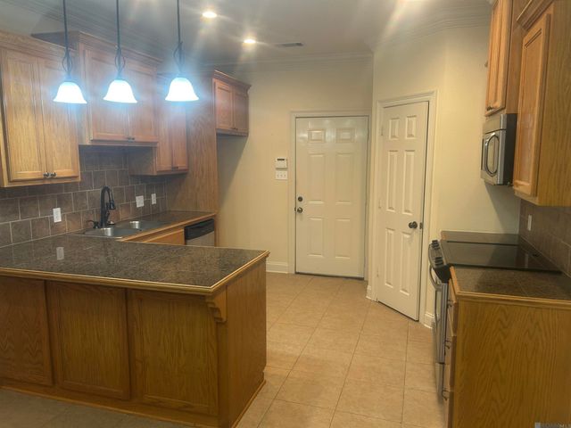 15080 Garden Creek Dr, Walker, LA 70785