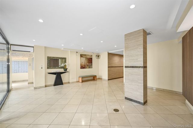 99-60 63rd Road 7Q, Rego Park, NY 11374