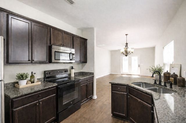 231 Donna Dr, Hendersonville, TN 37075