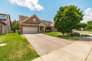 231 Donna Dr, Hendersonville, TN 37075