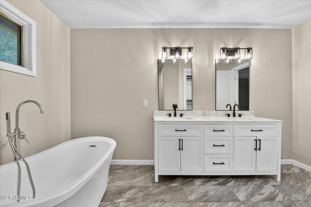 5117 Brenden Way, Sylvania, OH 43560