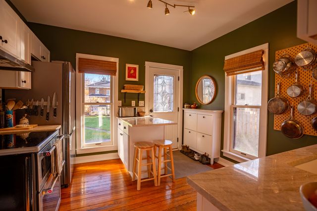 404 Napoleon Street, Valparaiso, IN 46383