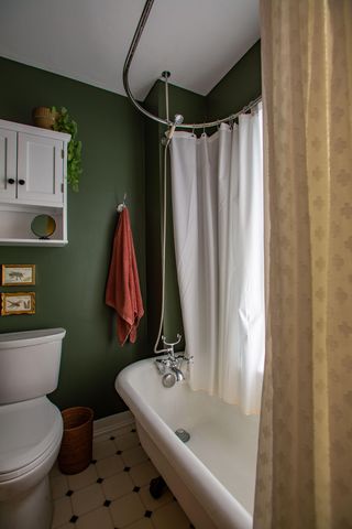 404 Napoleon Street, Valparaiso, IN 46383