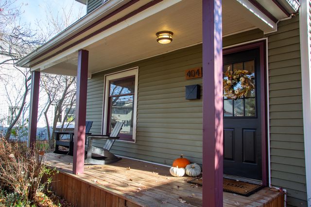 404 Napoleon Street, Valparaiso, IN 46383