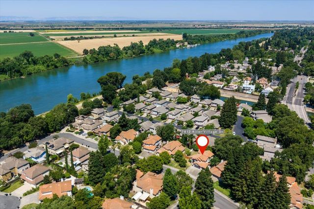 7812 River Village Dr, Sacramento, CA 95831