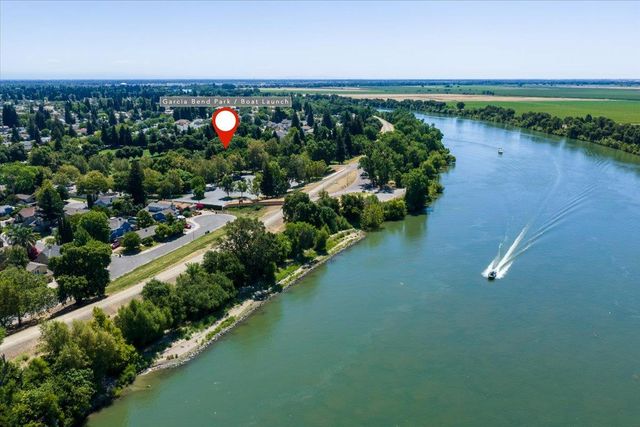 7812 River Village Dr, Sacramento, CA 95831