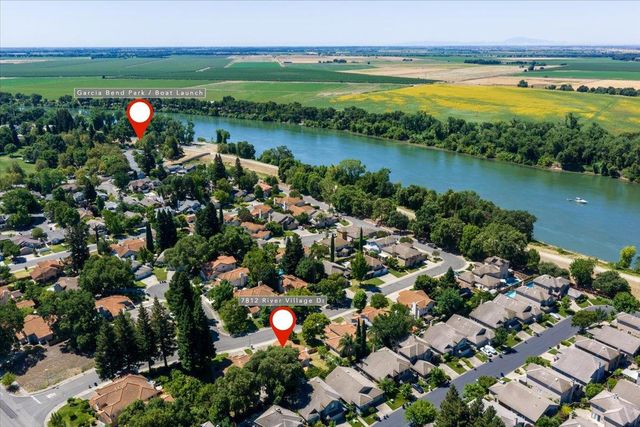 7812 River Village Dr, Sacramento, CA 95831