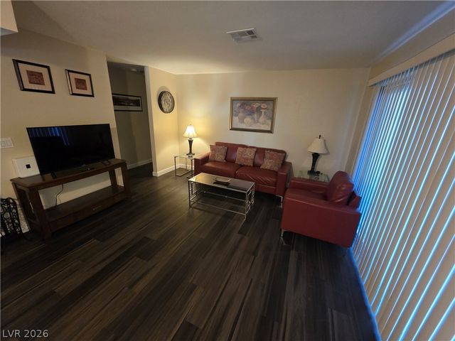 4878 Nara Vista Way 104, Las Vegas, NV 89103