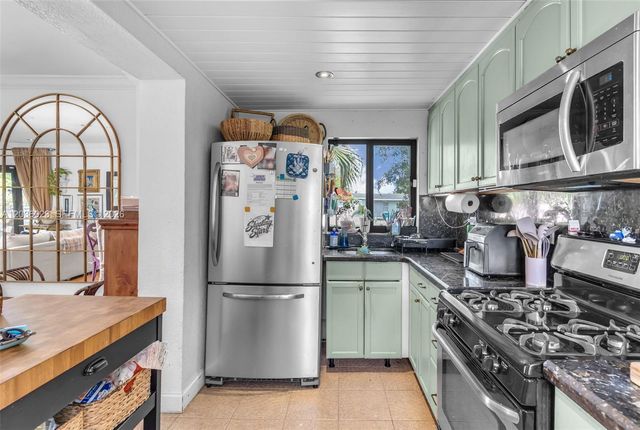 8281 SW 27th Lane, Miami, FL 33155