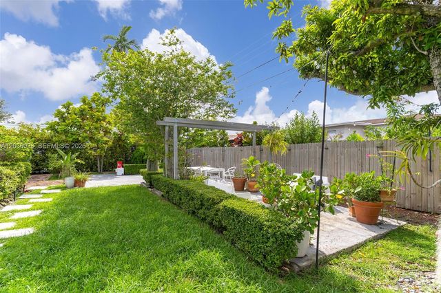 8281 SW 27th Lane, Miami, FL 33155