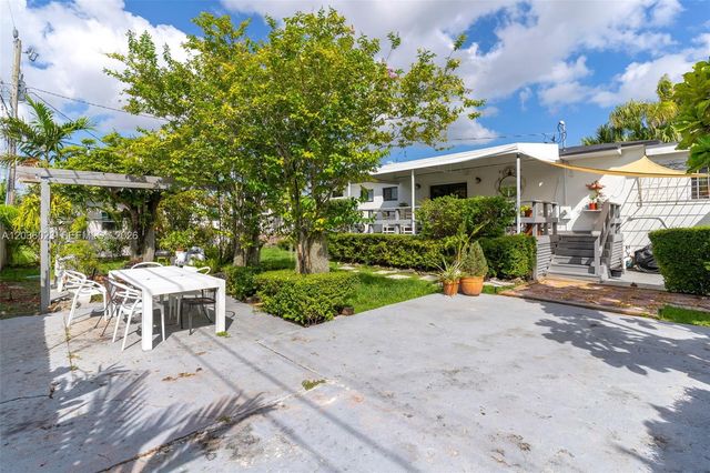 8281 SW 27th Lane, Miami, FL 33155