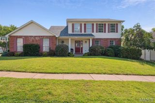 2422 Alcarol Drive, Fenton, MO 63026