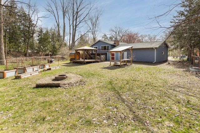 125 Pleasant Lane E, Excelsior, MN 55331