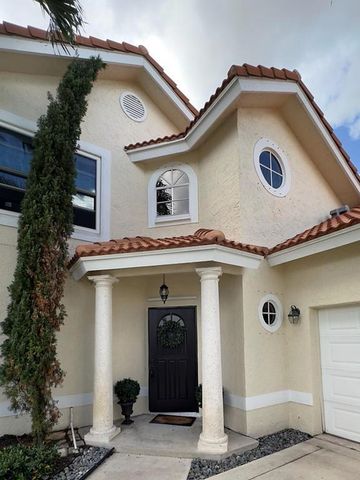 1752 Harborside Circle, Wellington, FL 33414