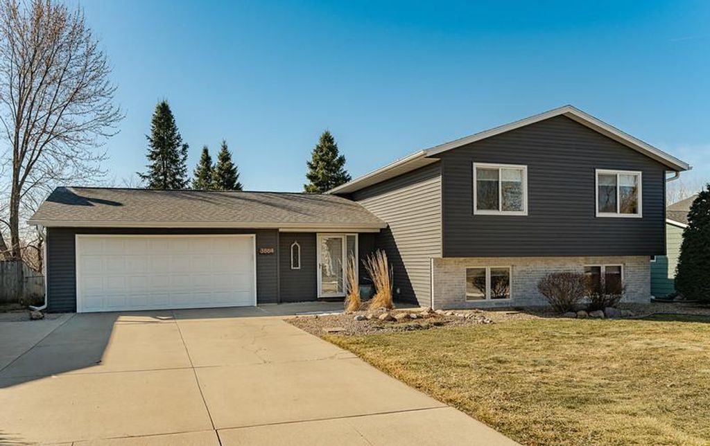 3864 Chesapeake Lane NW, Rochester, MN 55901