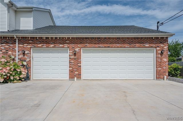 3545 Moyer Road, Wheatfield, NY 14120