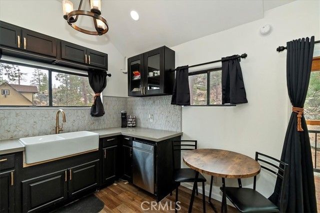 898 Brier Trail, Big Bear Lake, CA 92315