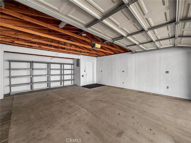 7656 Lasaine, Northridge, CA 91325