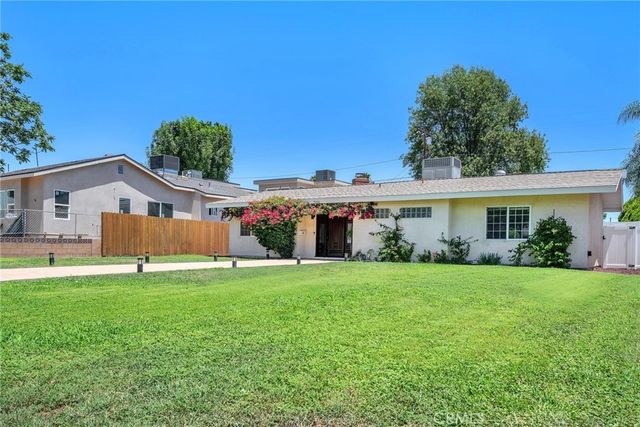 7656 Lasaine, Northridge, CA 91325