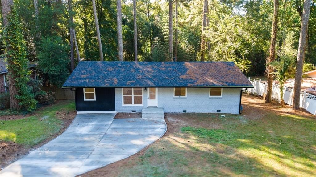 Image 1 of property listing at 924 Brookdale Place, Decatur, GA 30033